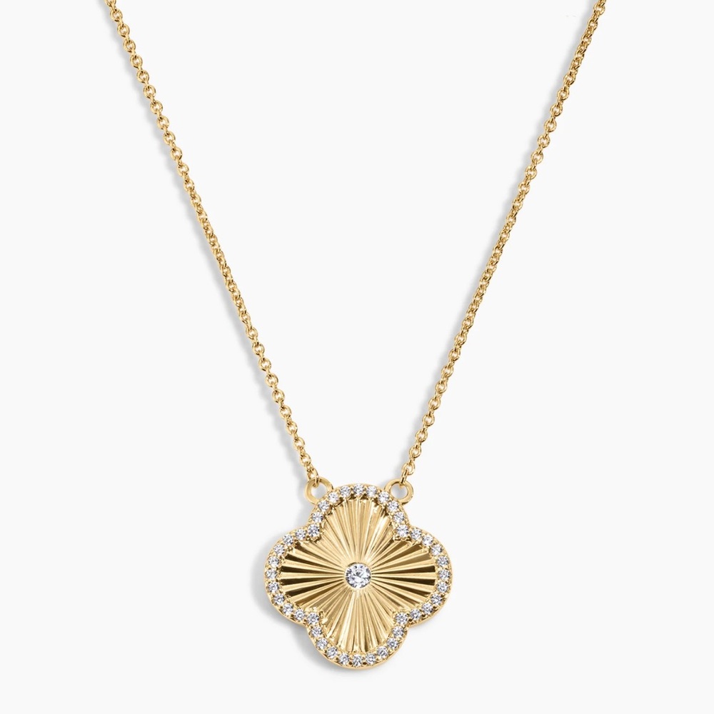 Radiant Gold Floral Pendant Necklace